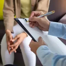 Consulta de avaliação para diagnóstico de fascite plantar em Goiânia