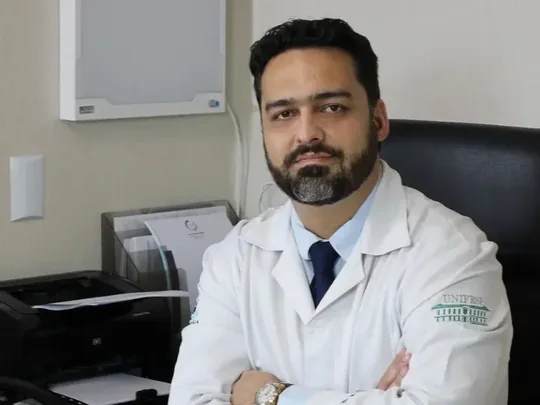 Dr. Pedro Paulo Prudente, médico responsável pelo tratamento de lipedema em Goiânia